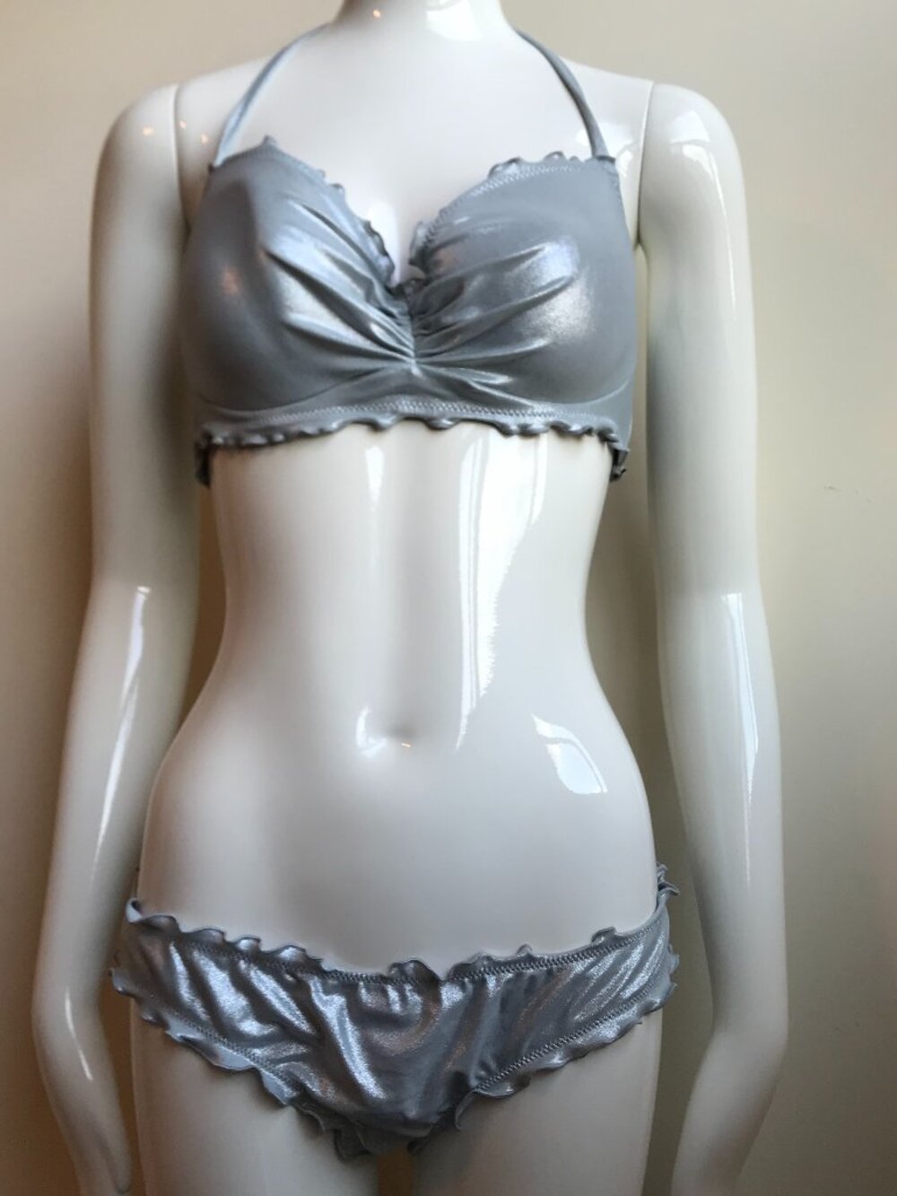 Sundazed 34DD cup underwire bra silver metallic top ruched bottom bikini